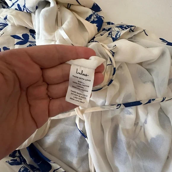 Lulus Blue and White Lindsie Floral Print Pleated Wrap CharmingMaxi Dress NWOT S - Picture 12 of 16